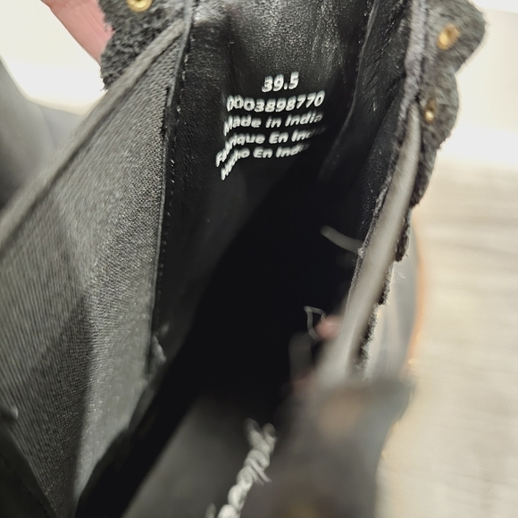 NEW FREE PEOPLE Atlas Puffer Chelsea Boot Black Leather - Picture 4 of 5